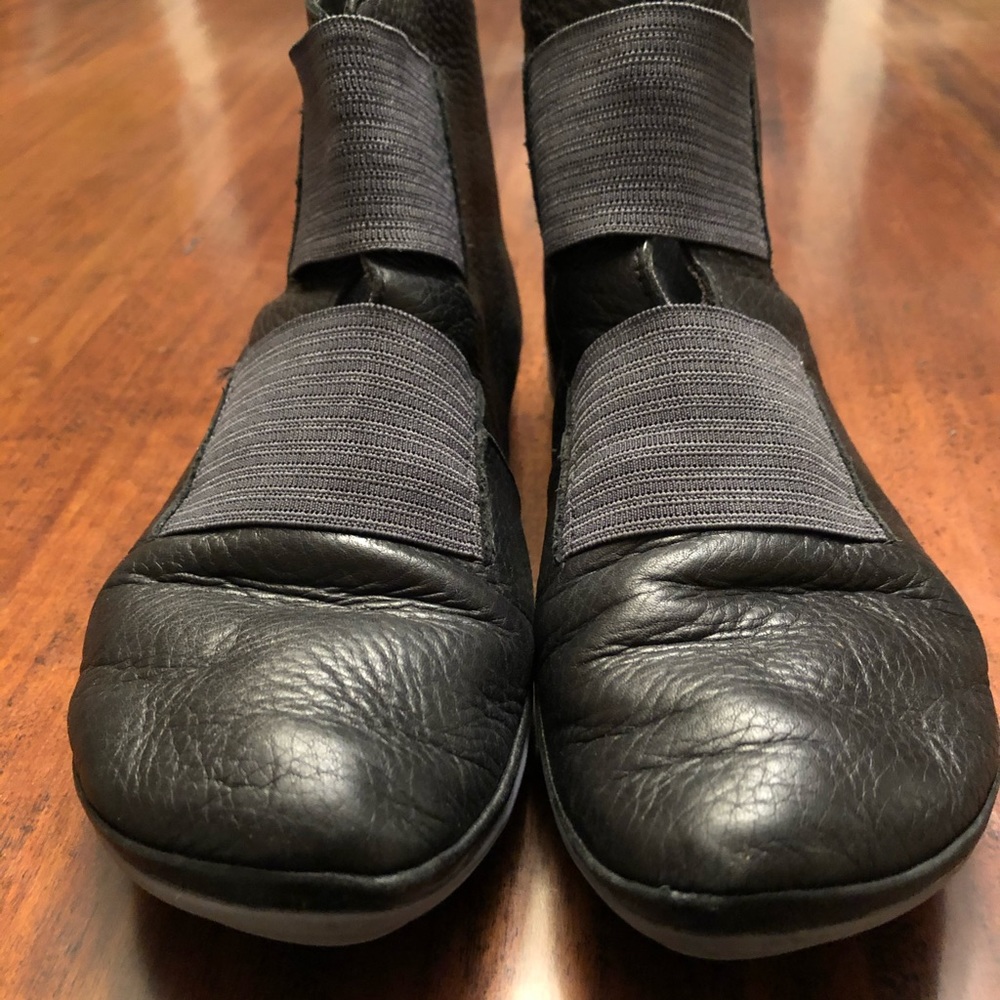 Camper leather booties